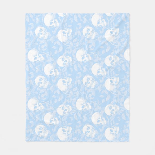 Couverture Polaire Crânes gothiques pastel bleu et feuillage Hallowee (Devant)