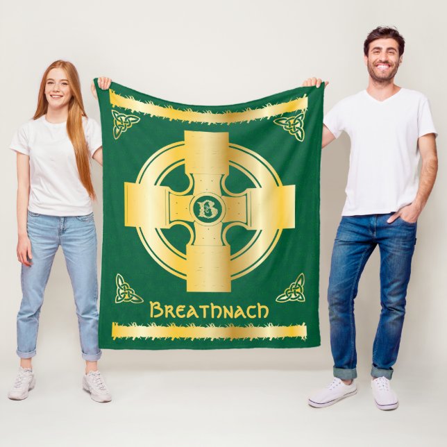 Couverture Polaire Croix celtique et lettre de noeud B Monogramme et  (En situation)