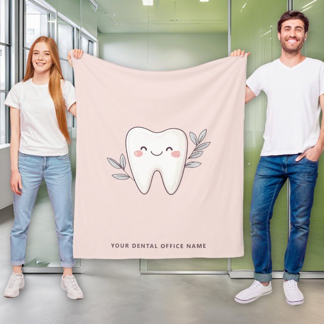 Couverture Polaire Cute Dental Office Personalized Pink (Créateur téléchargé)