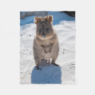 Couverture Polaire Cute & Happy Quokka sur la plage Australie