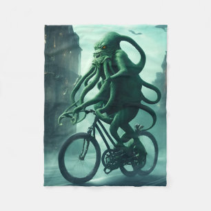 Couverture Polaire Cycliste Eldritch : Cthulhu fait du vélo