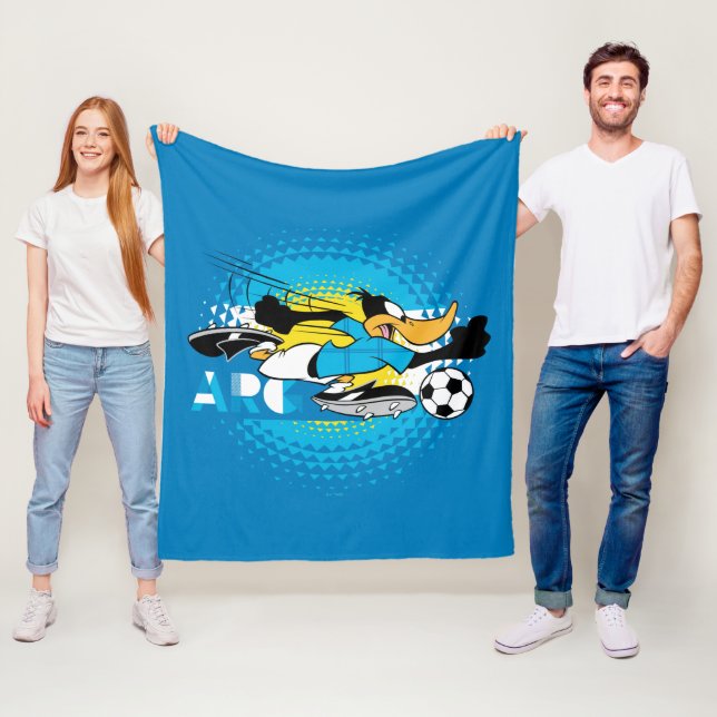 Couverture Polaire DAFFY DUCK™ Team Argentina Soccer Graphic (En situation)