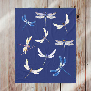 Couverture Polaire De magnifiques libellules en vol sur le bleu foncé