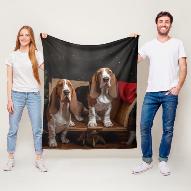 Couverture Polaire Décor de Noël Basset Hound Snowy Sleigh (En situation)