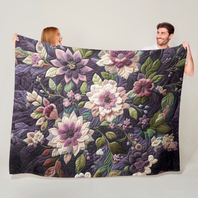 Couverture Polaire Design Floral pourpre courbé (En situation)