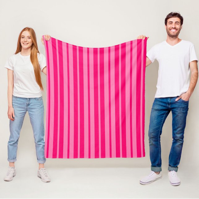 Couverture Polaire Design Motif léger et rose chaud (Créateur téléchargé)