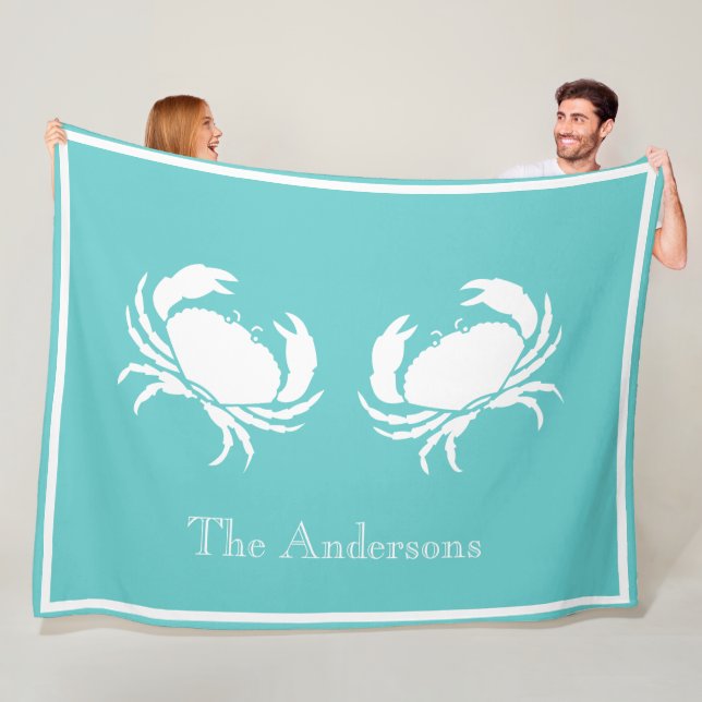 Couverture Polaire Design nautique avec crabe blanc sur bleu Turquois (En situation)