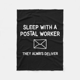 Couverture Polaire Dormir Avec Un Employé De La Poste Qu'Ils Livrent