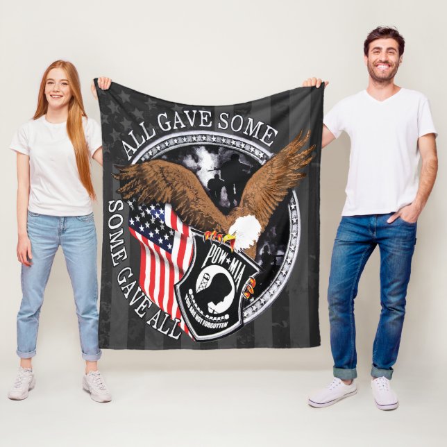 Couverture Polaire Drapeau américain, hommage à l'aigle militaire pat (En situation)