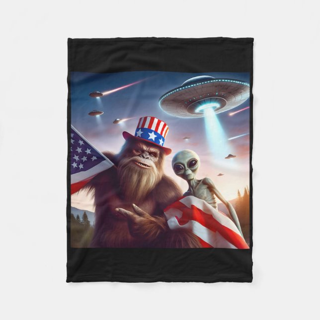 Couverture Polaire Drapeau Américain Sasquatch Avec Alien Ufo Bigfoot (Devant)