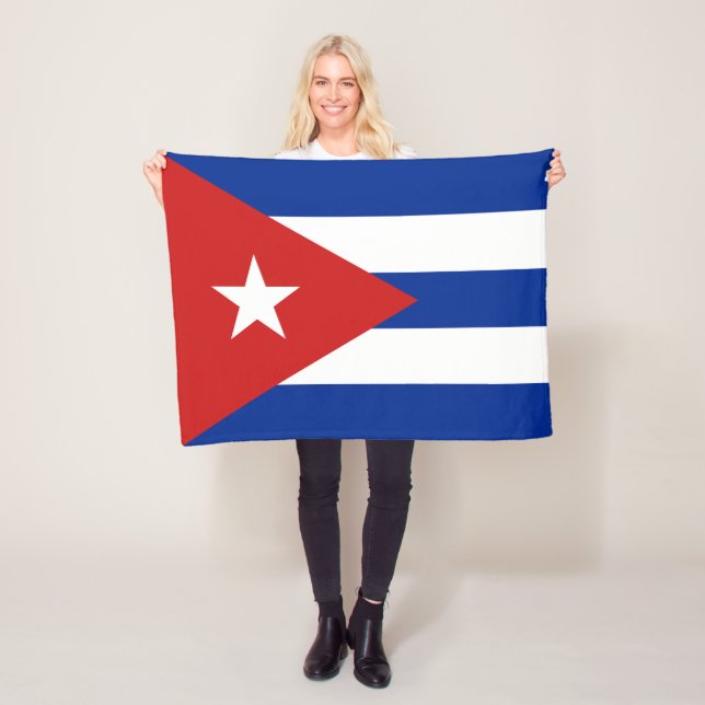Couverture Polaire Drapeau Cuba (En situation)