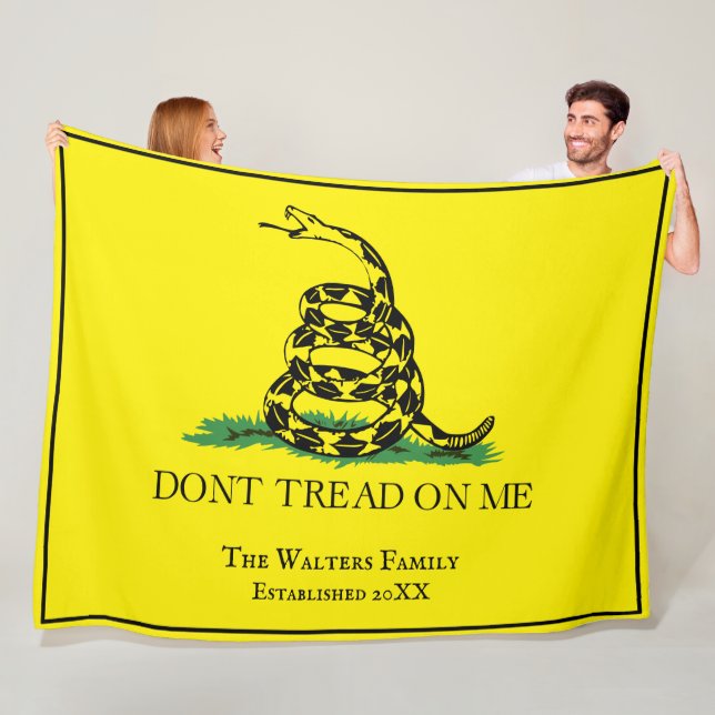 Couverture Polaire Drapeau de Gadsden Ne Marche Pas Sur Moi Nom de Fa (En situation)