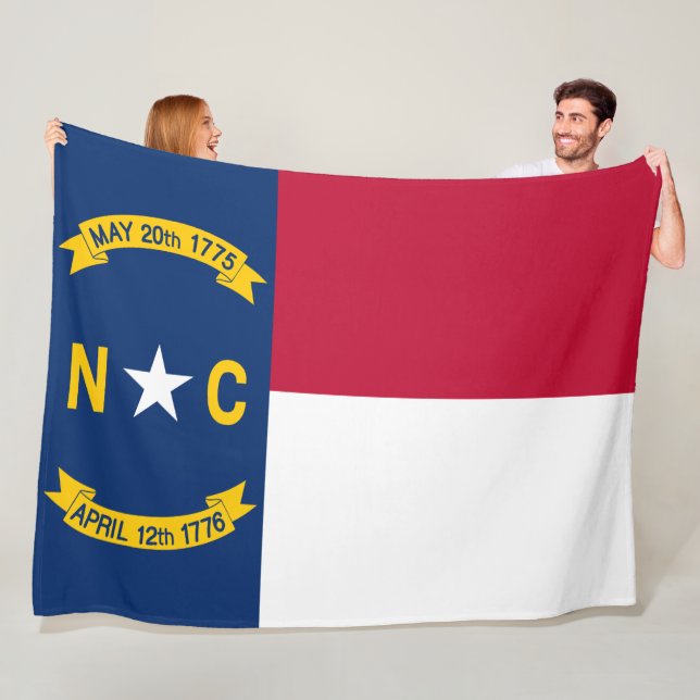 Couverture Polaire Drapeau de la Caroline du Nord (En situation)