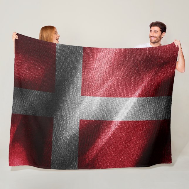 Couverture Polaire Drapeau de soie du Danemark (En situation)