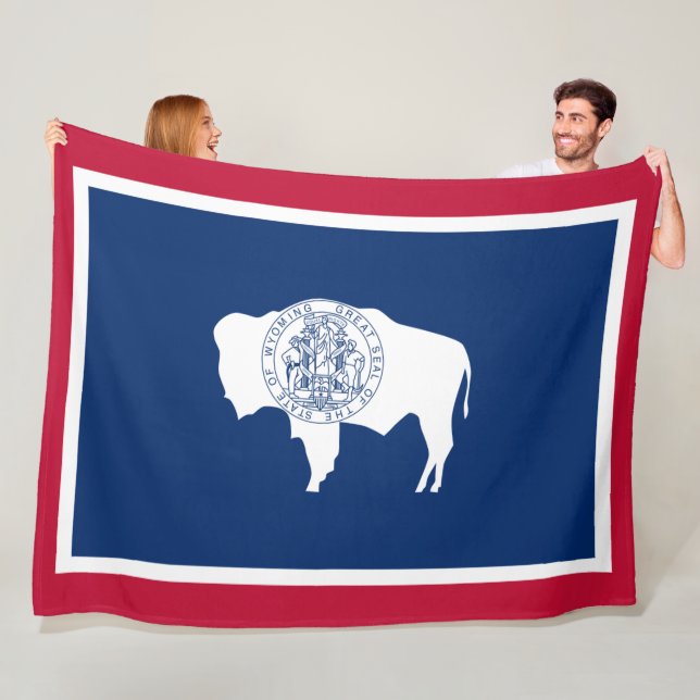 Couverture Polaire Drapeau du Wyoming (En situation)