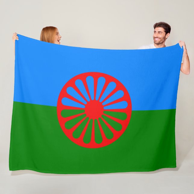 Couverture Polaire Drapeau romani (En situation)