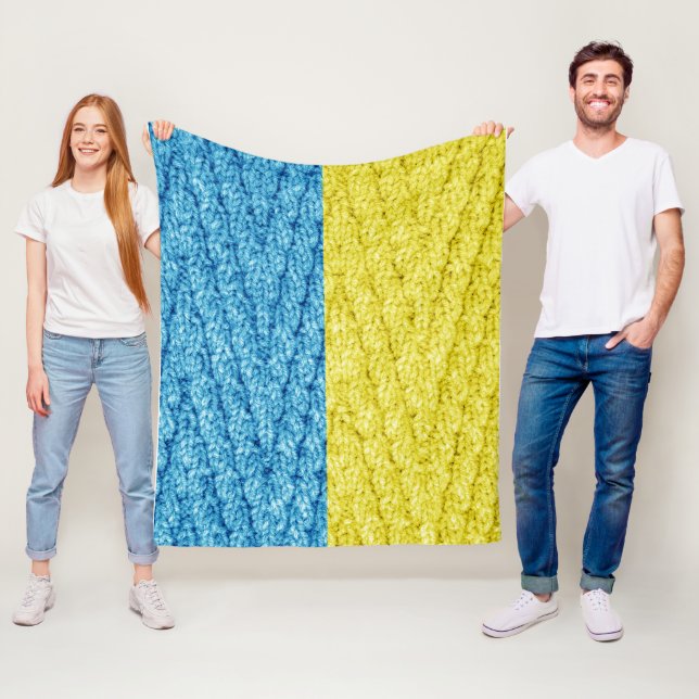 Couverture Polaire Drapeau tricoté d'Ukraine (En situation)