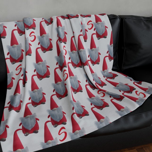 Couverture Polaire Drôle Noël Gnome Motif Fleece Blanket (A cute Christmas gnome pattern with space for your initial. Perfect for festive snuggles)