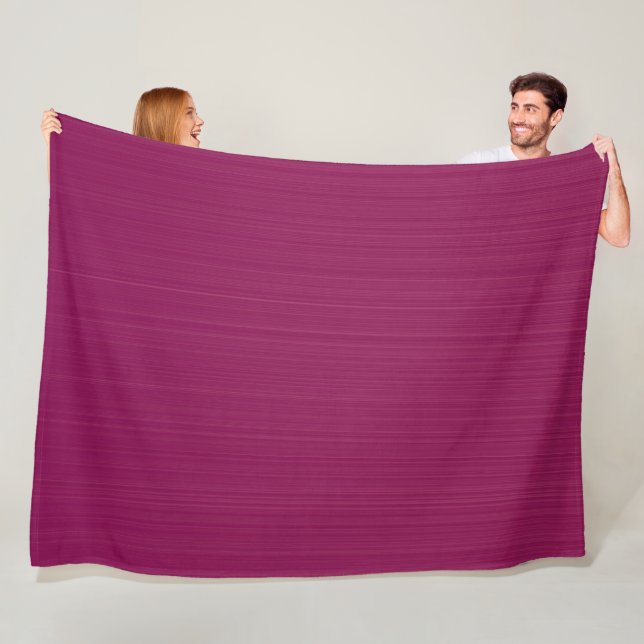 Couverture Polaire Élégance texturée de Maroon (En situation)