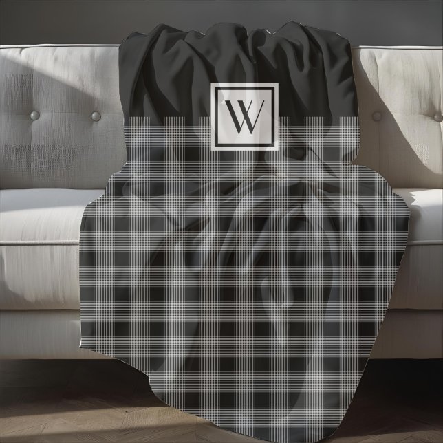 Couverture Polaire Élégant damier monochrome à carreaux avec monogram (Elegant Black And White Plaid Checks Monogram Fleece Blanket)