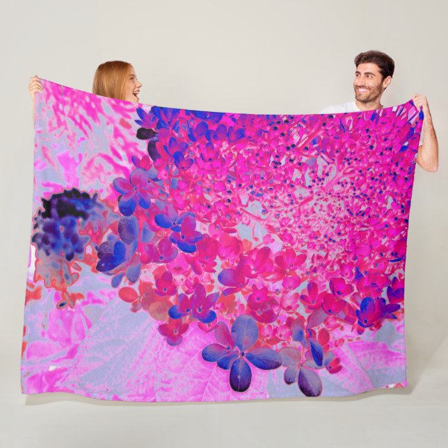 Couverture Polaire Elégant Fuchsia et bleu foncé Limelight Hydrangea (En situation)
