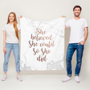 Couverture Polaire "Elle Croyait Qu'Elle Pouvait Le Faire" Rose Gold