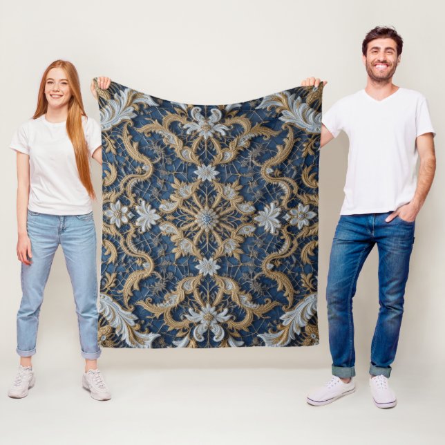 Couverture Polaire Embrace bleue de la reine (En situation)