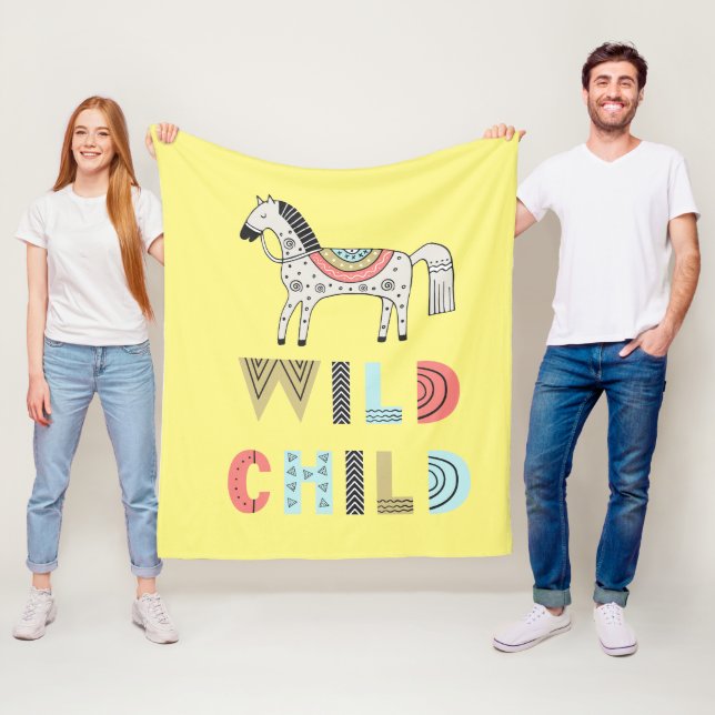 Couverture Polaire Enfant sauvage Cheval Scandinave Baby Jaune (En situation)