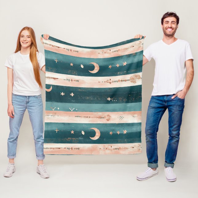 Couverture Polaire Étoiles et rayure de lune tribales Clay & Teal (En situation)
