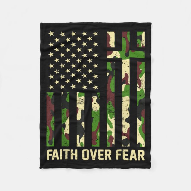 Couverture Polaire Faith Over Fear Christian Americn Flag Camouflage  (Devant)