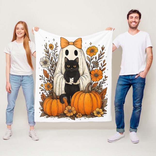 Couverture Polaire Fantôme d'Halloween tenant un chat noir (En situation)