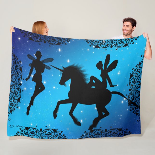 Couverture Polaire Fée Elfe et Licorne Fantastique (En situation)