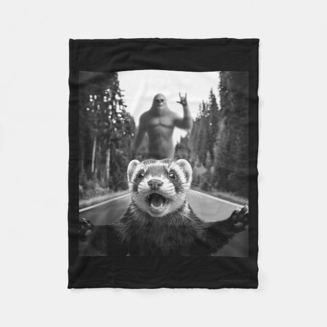 Couverture Polaire Ferret Selfie With Bigfoot Funny For Men Women Kid (Devant)