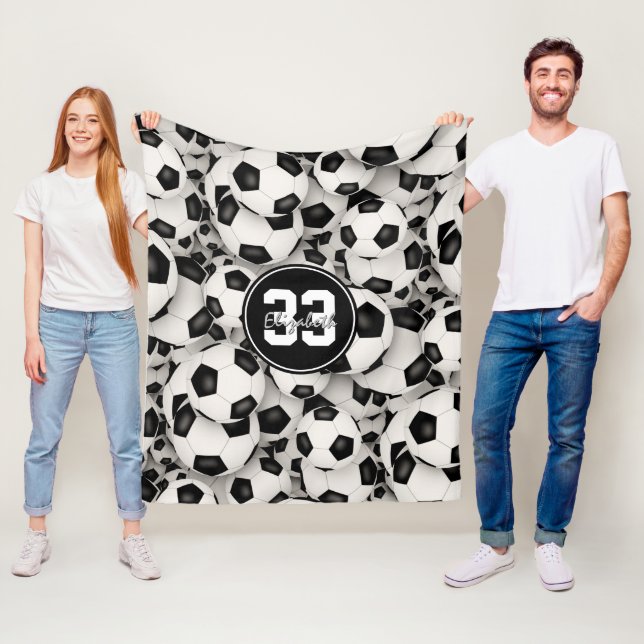 Couverture Polaire filles garçons sans fin ballons de football motif (En situation)