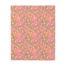 Fleur de jasmin jaune sur le corail rose