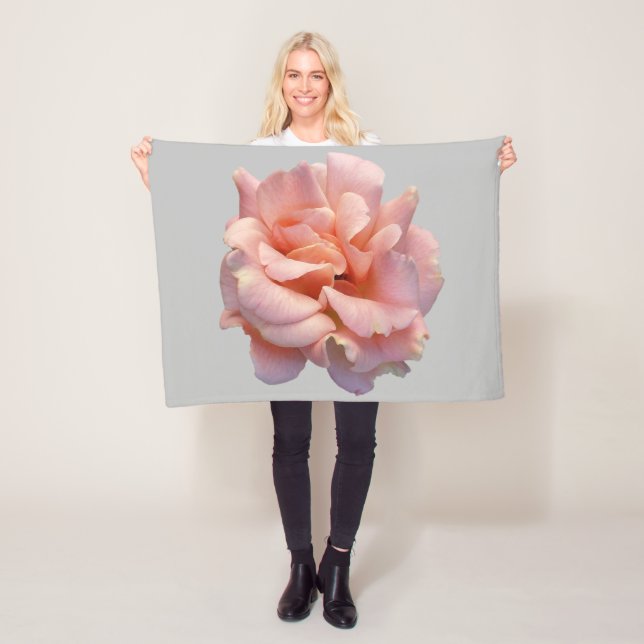 Couverture Polaire fleur de rose rose (En situation)