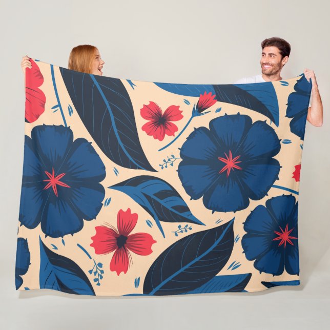 Couverture Polaire Fleurs bleues et rouges, avec Feuilles bleu foncé (En situation)
