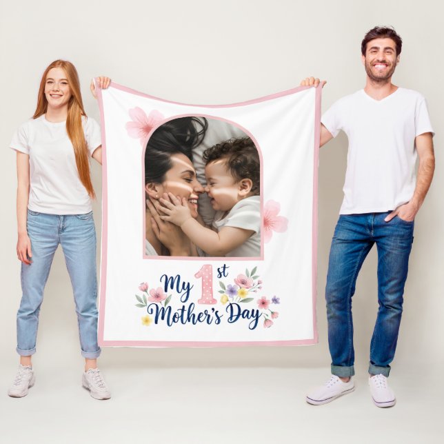 Couverture Polaire Fleurs roses - 1er anniversaire de Maman - Cadeau  (En situation)