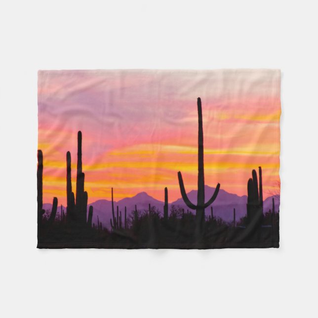 Couverture Polaire Forêt de cactus saguaro au coucher du soleil (Devant (Horizontal))