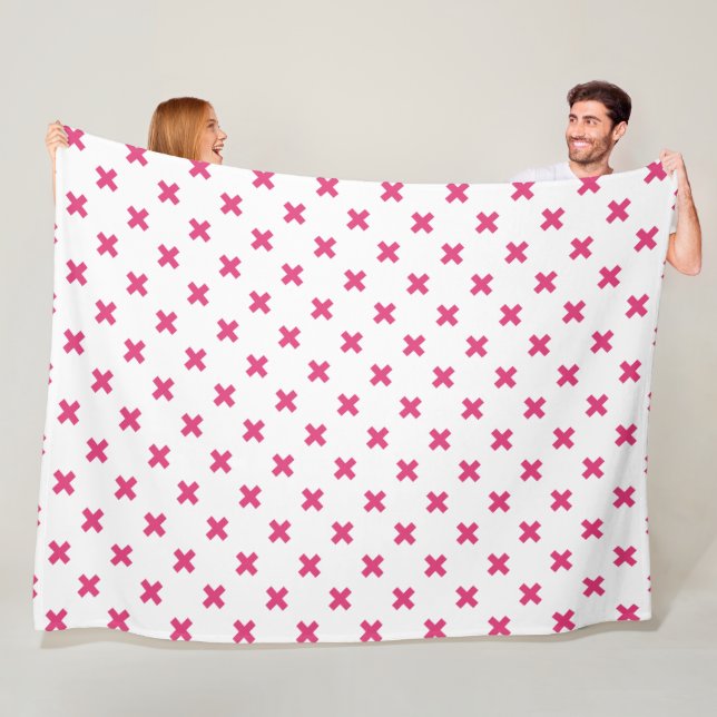 Couverture Polaire Fuchsia croix sur le blanc (En situation)