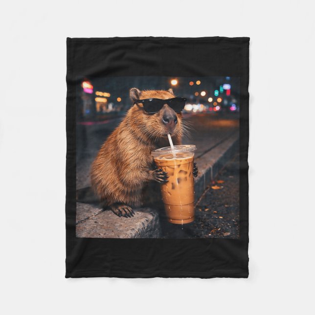 Couverture Polaire Funny capybara drinking iced coffee lover animal (Devant)