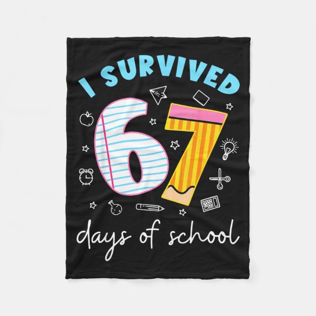 Couverture Polaire Funny Meme Teacher Student I Survived 67 Days Of S (Devant)