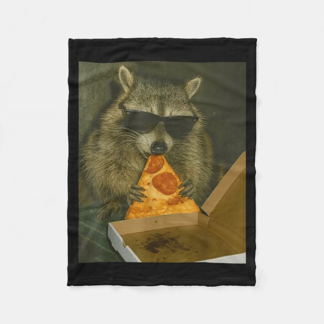 Couverture Polaire Funny Raccoon Eating Zza Animal Meme Raccoon  (Devant)