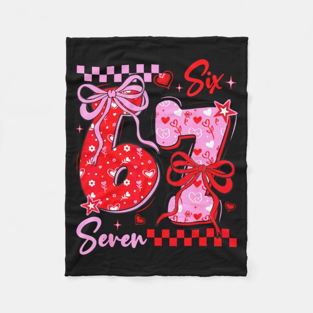 Couverture Polaire Funny Valentine’s Day 67 Meme 6 7 Valentine Bow He (Devant)