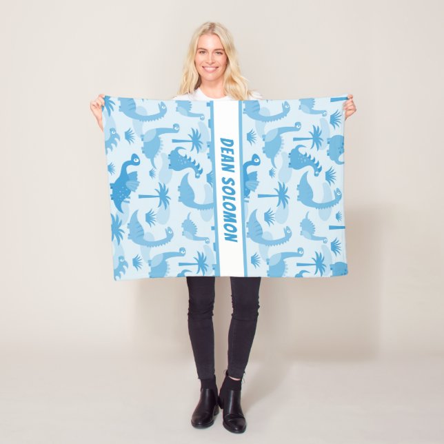 Couverture Polaire Garçons personnalisés par motif de dinosaures de (En situation)