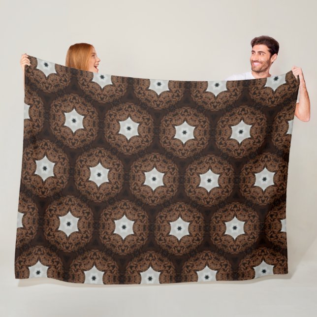 Couverture Polaire Gâteau au Chocolat Motif Hexagone Marron (En situation)