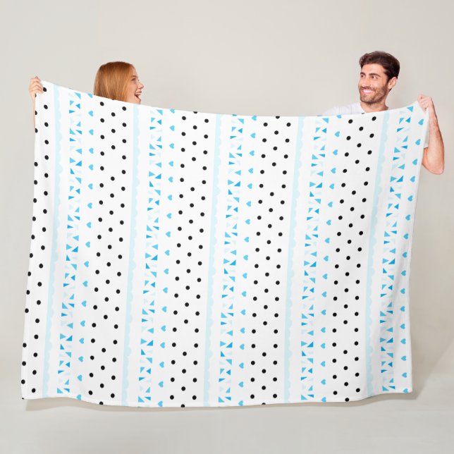 Couverture Polaire Géométrie bleue (En situation)