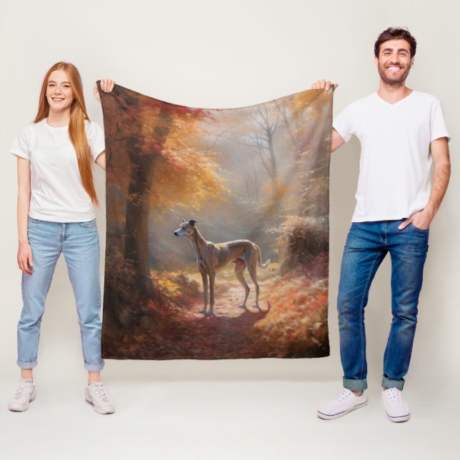 Couverture Polaire Greyhound dans les feuilles d'automne tombées insp (En situation)