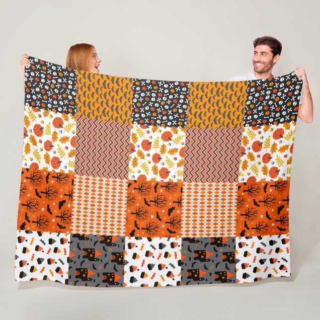 Couverture Polaire Halloween Patchwork Motif Fleece Blanche (En situation)