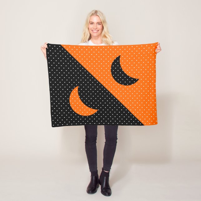 Couverture Polaire Halloween Points noirs et orange (En situation)